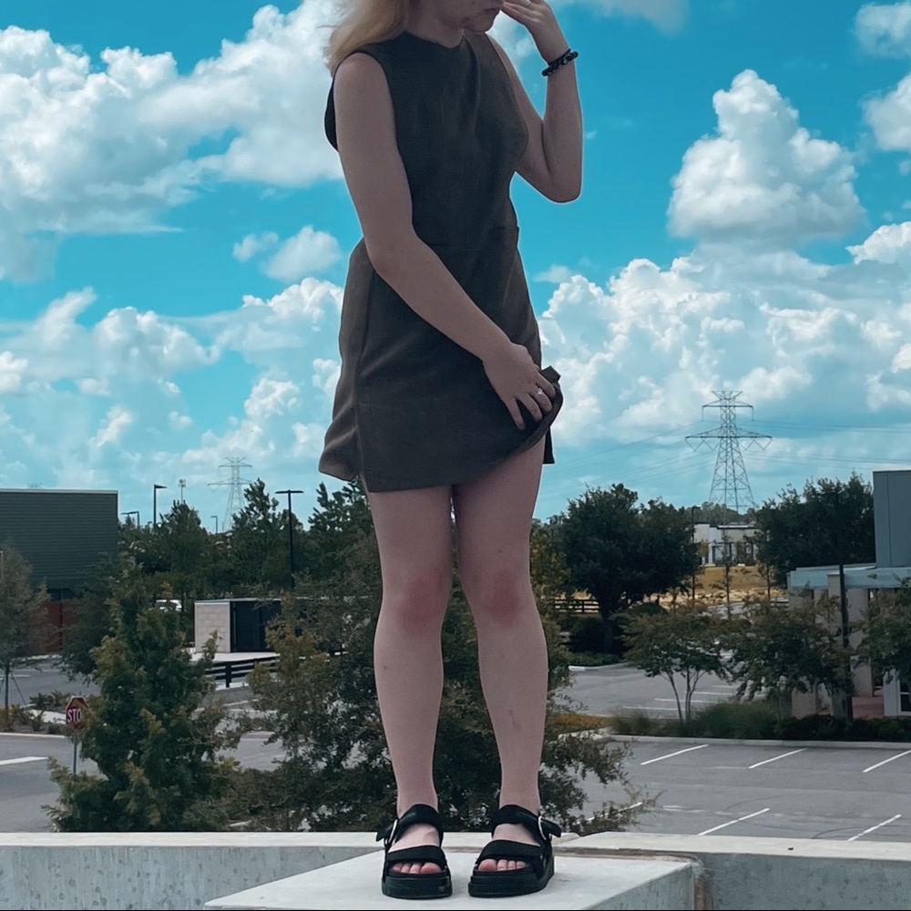 brown 60s-inspired slate dress